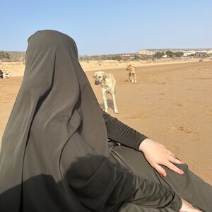 Meet your Posher, Eme